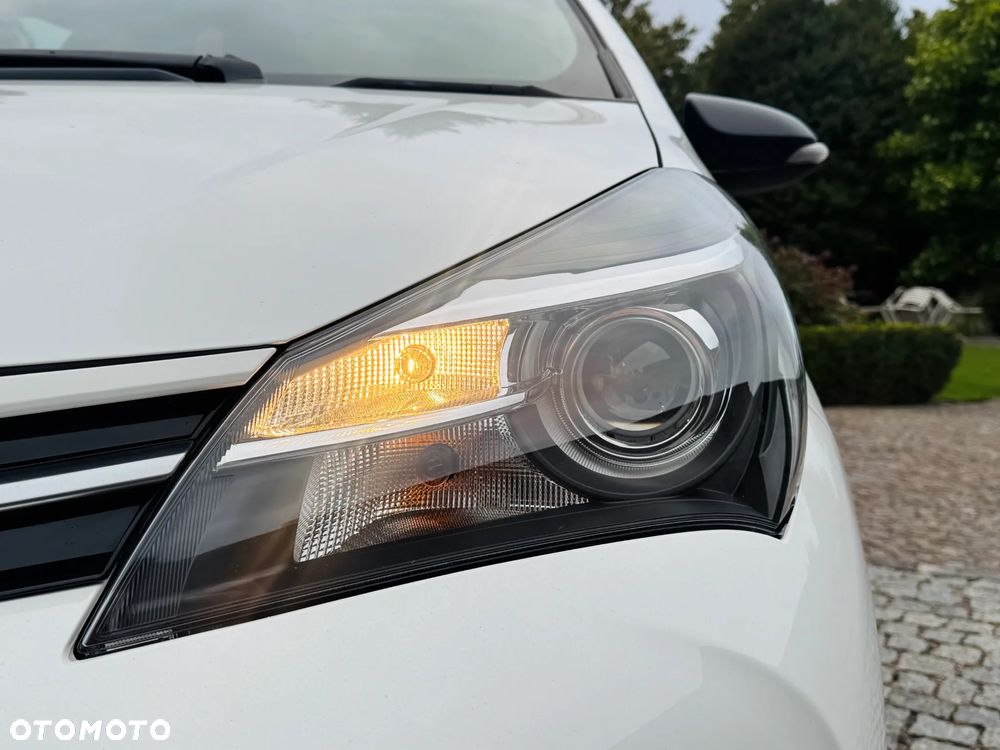 Toyota Yaris - 10