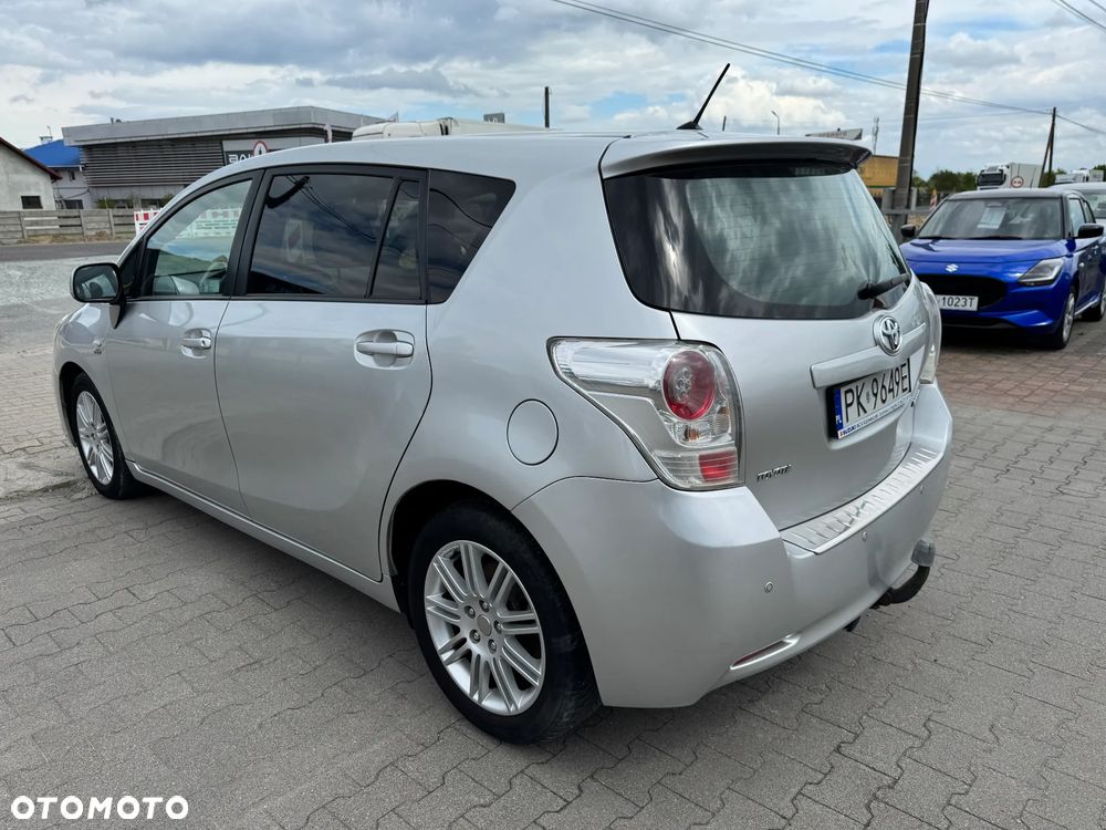 Toyota Verso 2.2 D-CAT Prestige 7os - 4