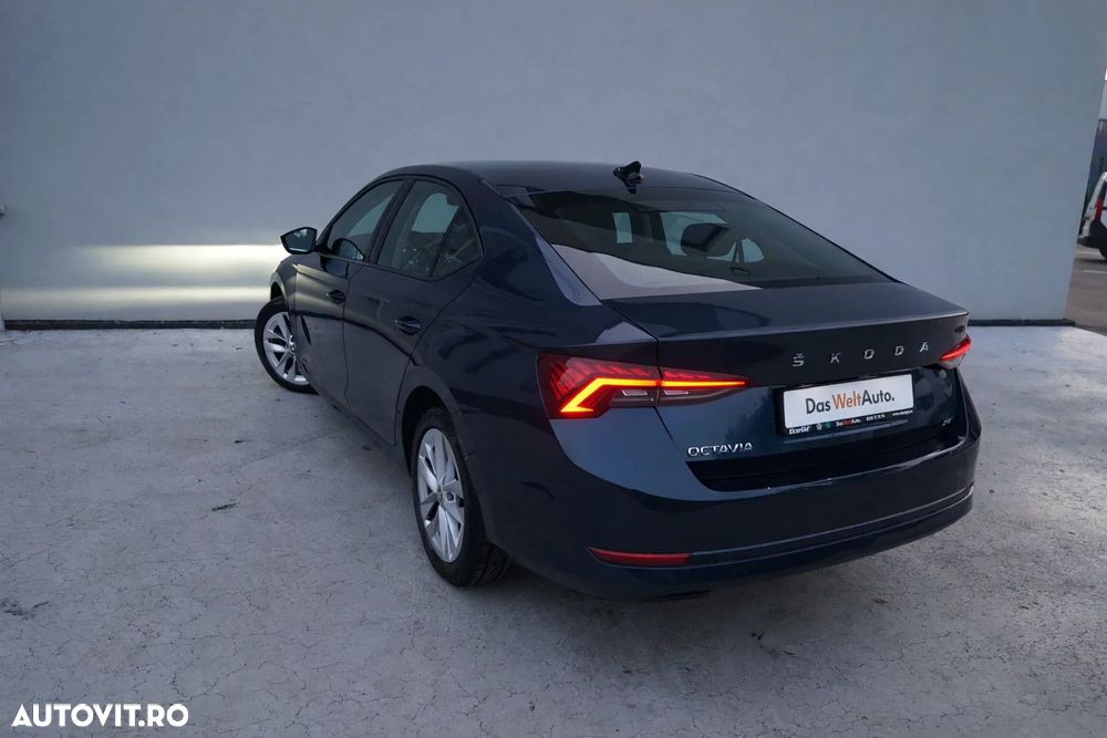Skoda Octavia 2.0 TDI DSG Ambition - 4