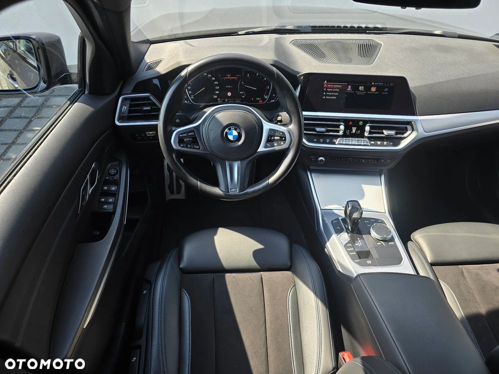 BMW Seria 3 318d M Sport - 12