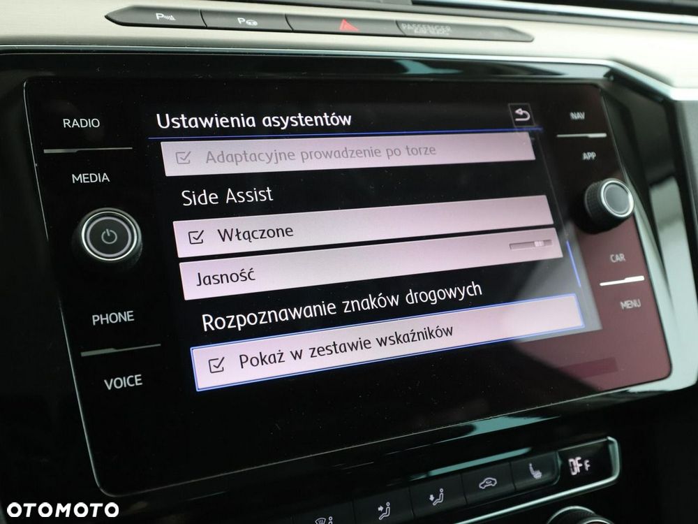 Volkswagen Passat Variant 1.5 TSI OPF DSG Highline - 30