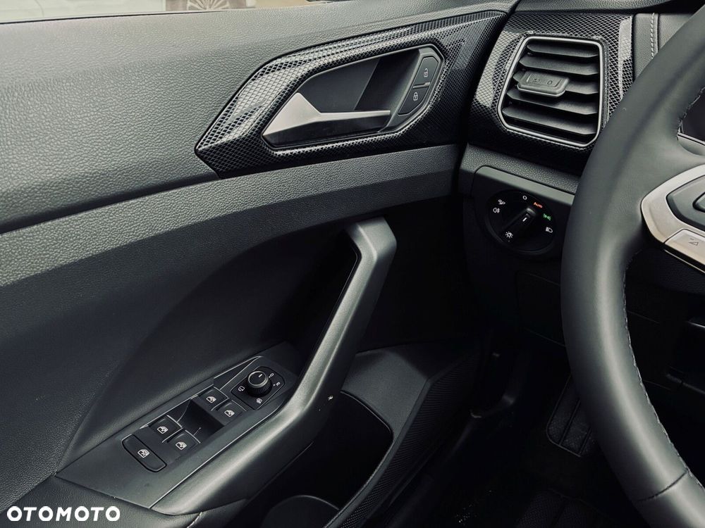 Volkswagen T-Cross - 19