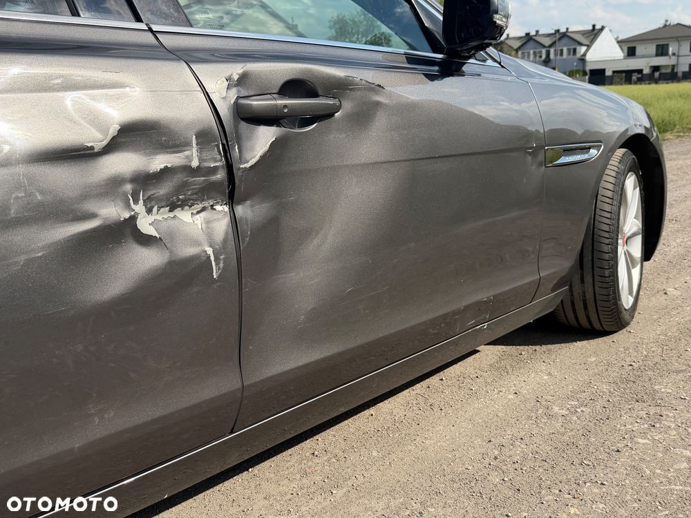 Jaguar XF 2.0 i4D Portfolio - 23