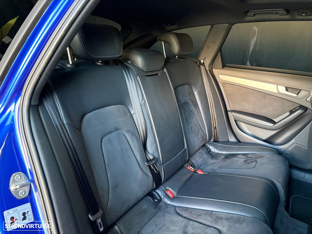 Audi A4 Avant 2.0 TDI DPF clean quattro S tronic S line Sport Pack - 15