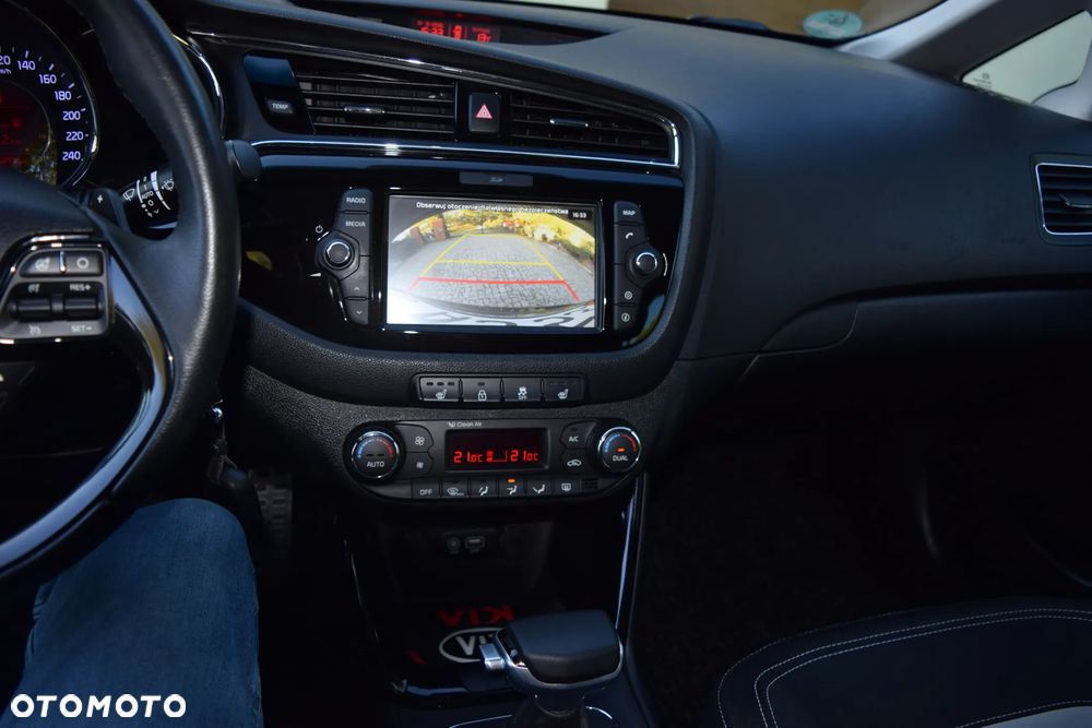 Kia Ceed 1.6 GDI L Business Line DCT - 17