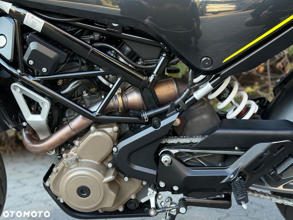 Husqvarna Svartpilen - 34