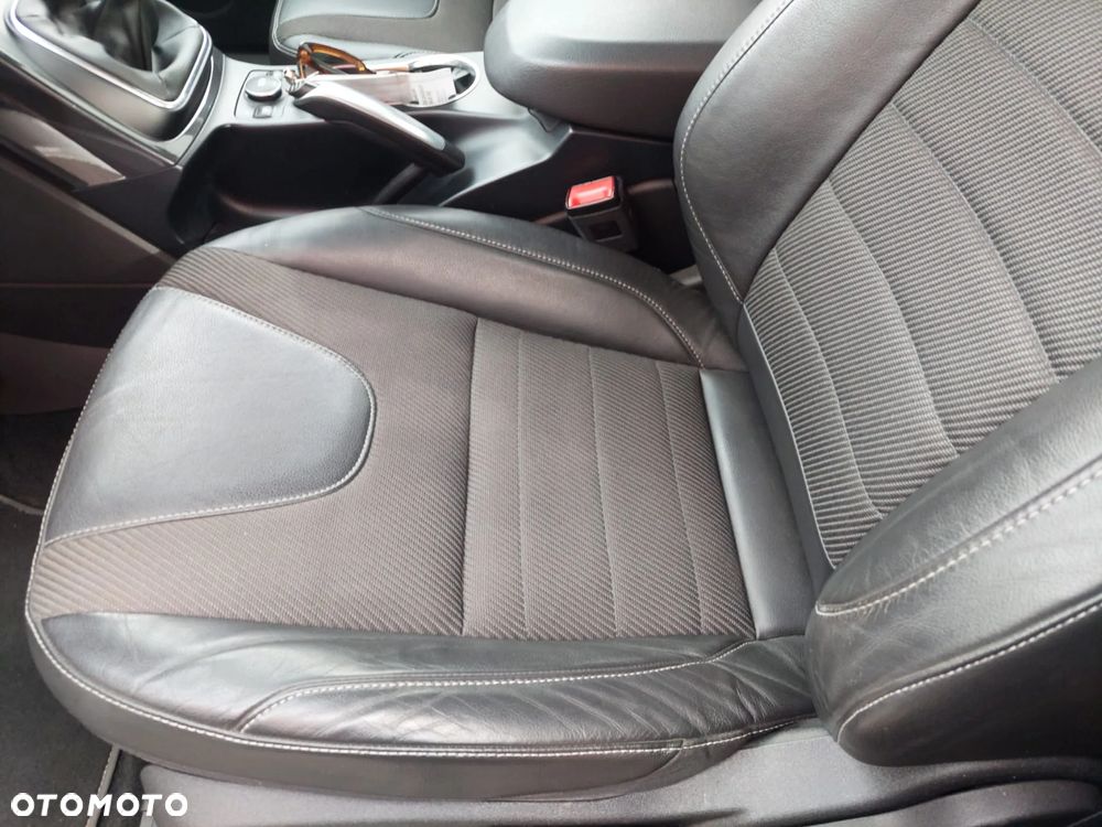 Ford Kuga 2.0 TDCi 4x4 SYNC - 8