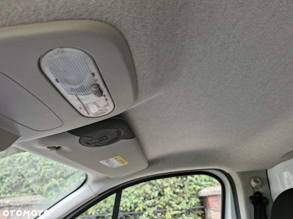 Opel vivaro - 27