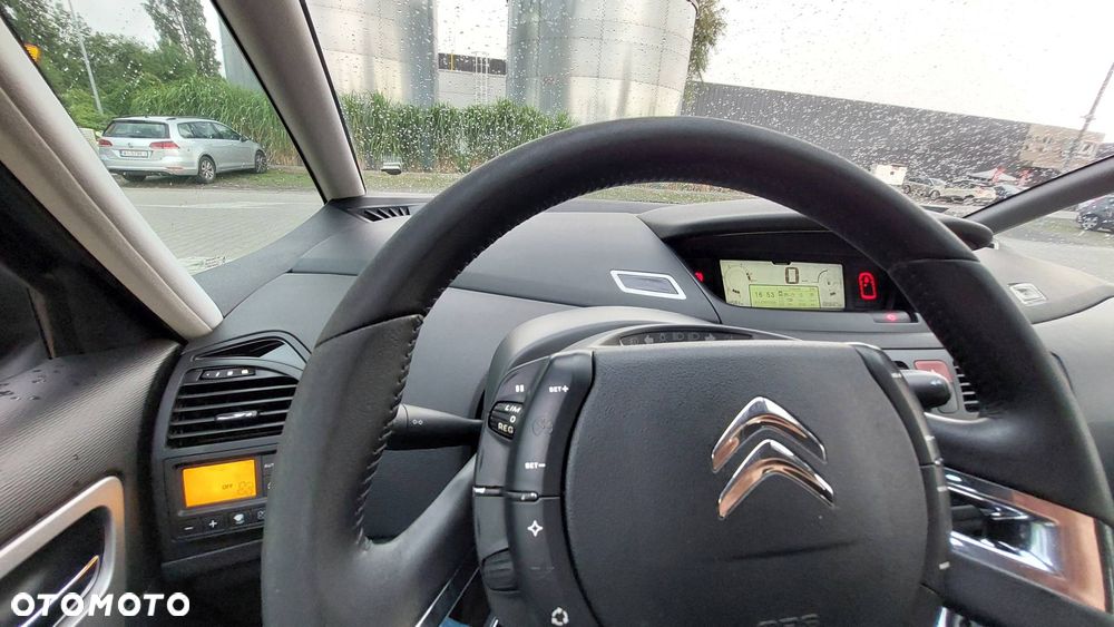 Citroën C4 Picasso - 12