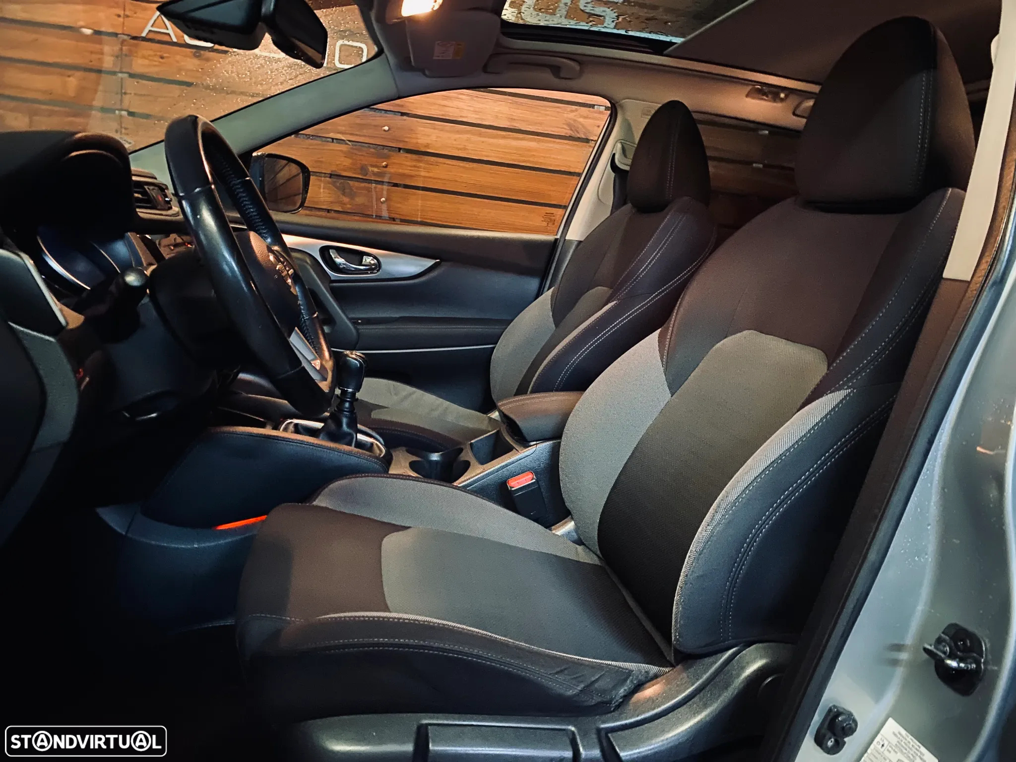 Nissan Qashqai 1.5 dCi N-Connecta - 9