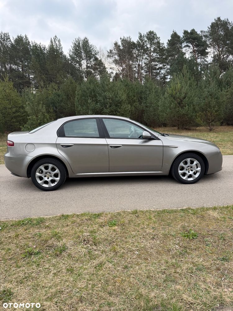 Alfa Romeo 159 1.9 JTDM 16V DPF Distinctive - 12