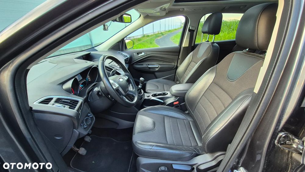 Ford Kuga 2.0 TDCi 2x4 Titanium - 17