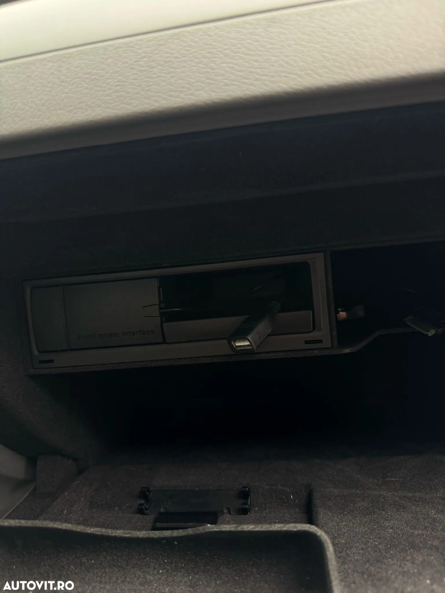 Audi A4 2.0 TDI Multitronic Avant - 34