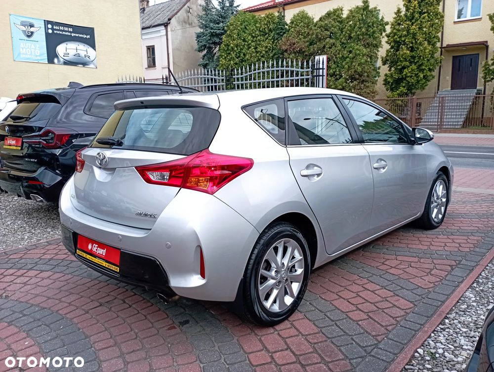 Toyota Auris 1.6 Dynamic - 4