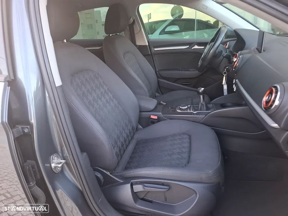 Audi A3 Limousine 1.6 TDI Advance - 44