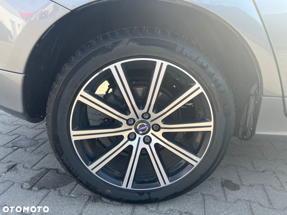 Volvo XC 60 T5 Drive-E R-Design Momentum - 9