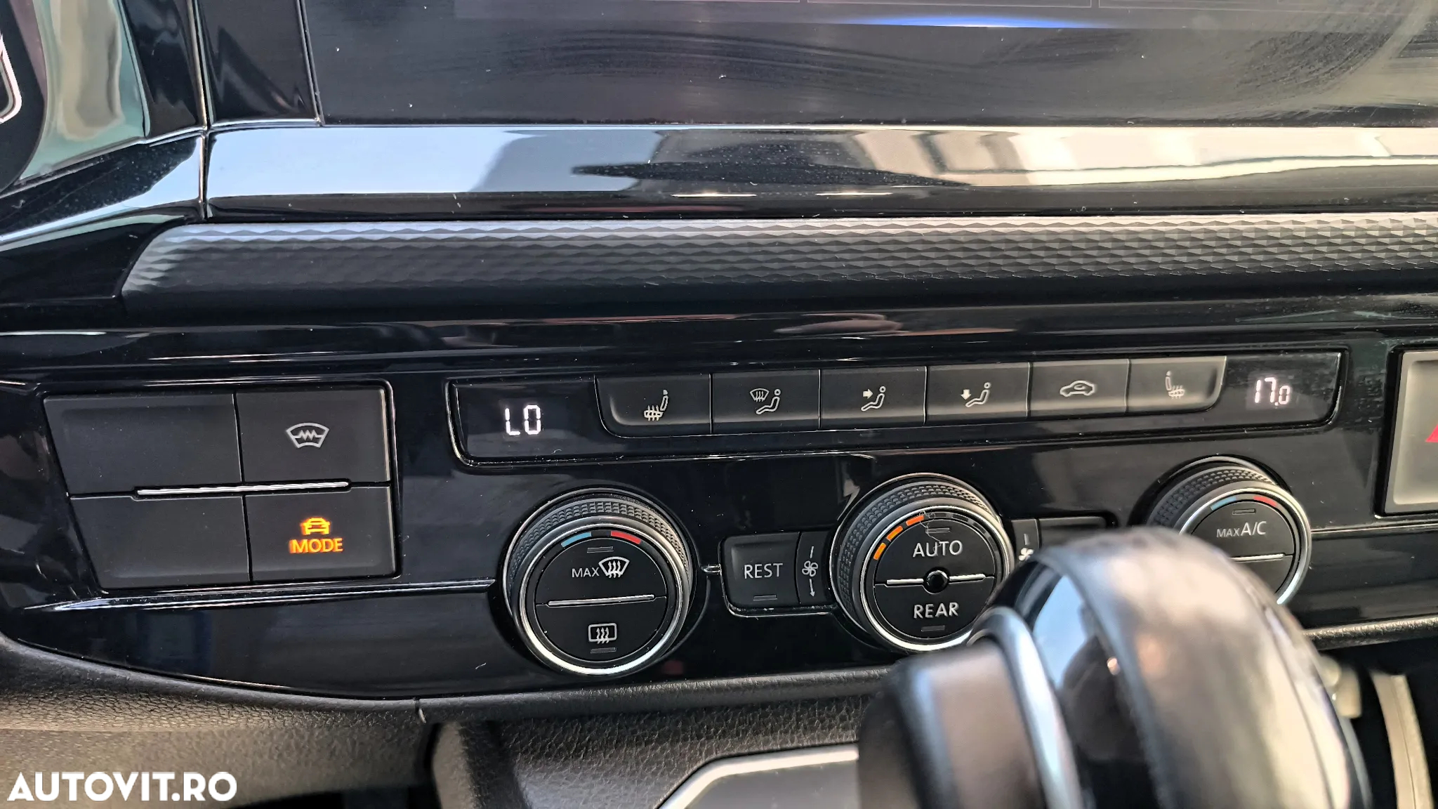 Volkswagen Multivan - 24