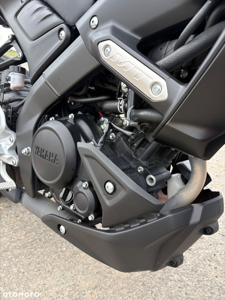 Yamaha MT - 5