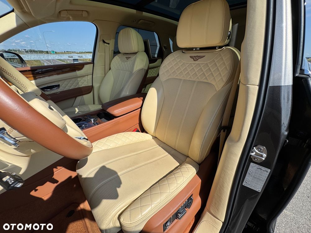 Bentley Bentayga W12 - 10