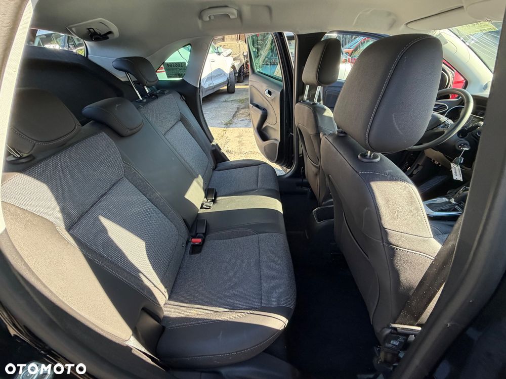 Opel Crossland X - 16
