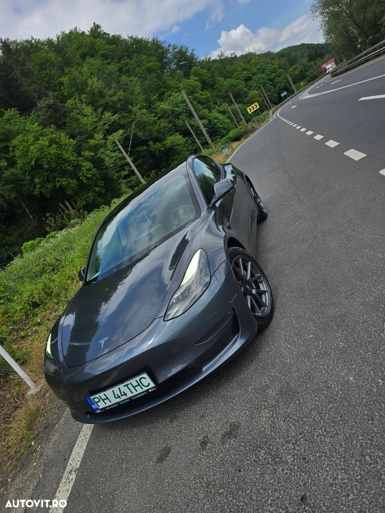 Tesla Model 3 Long Range - 1