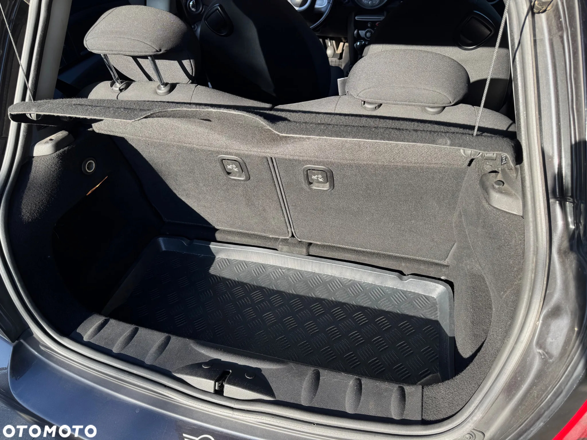 MINI Cooper Standard - 14