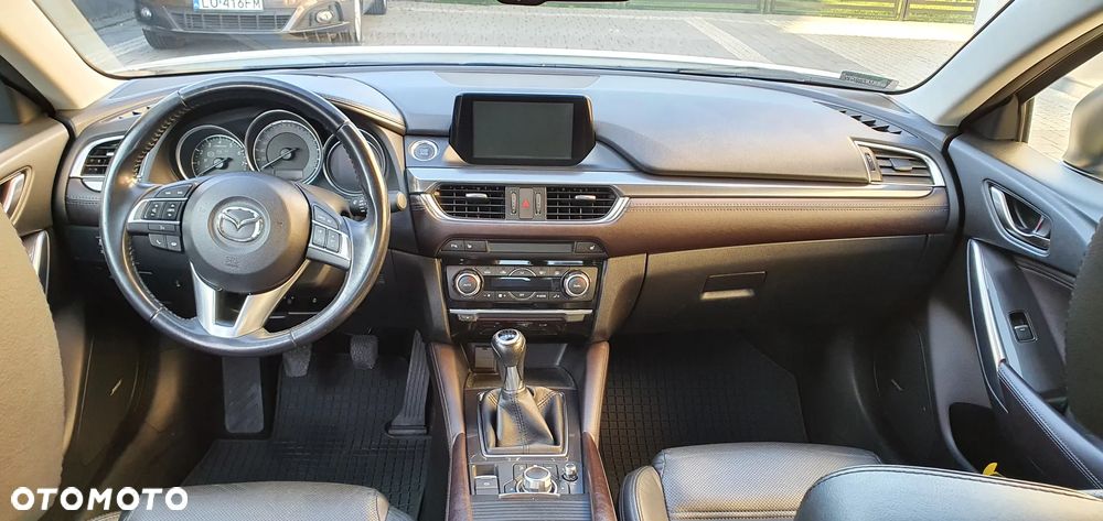 Mazda 6 - 8