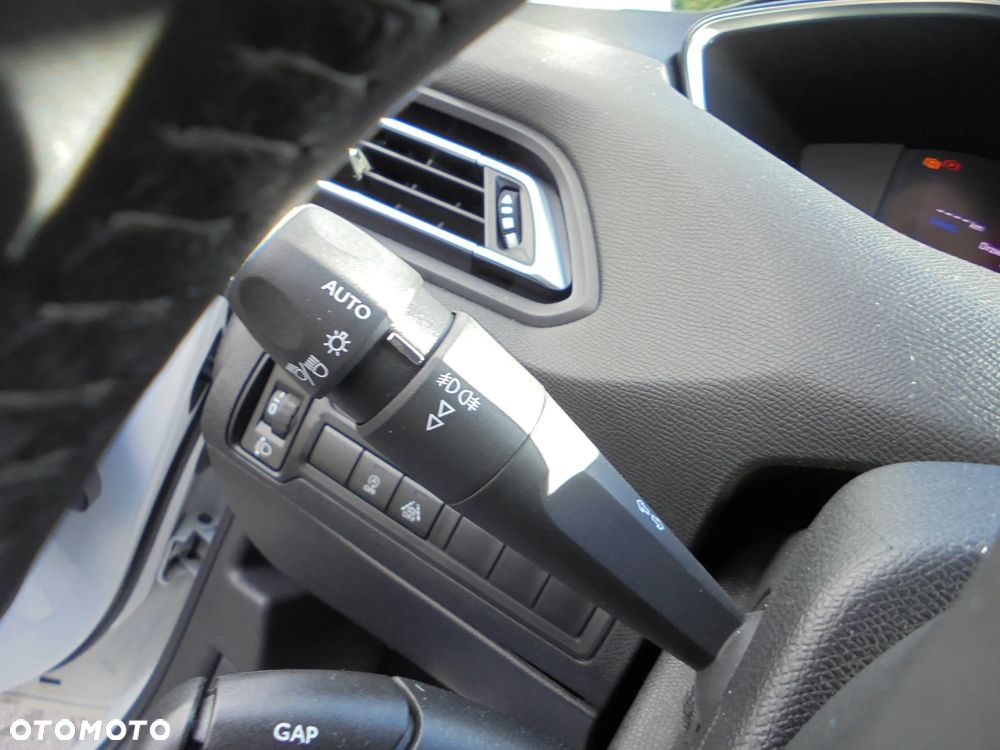 Peugeot 308 BlueHDi 130 Allure Pack - 24