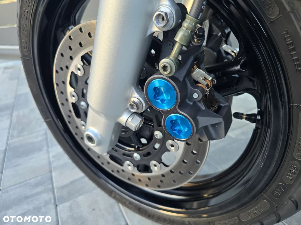 Yamaha FJR - 19
