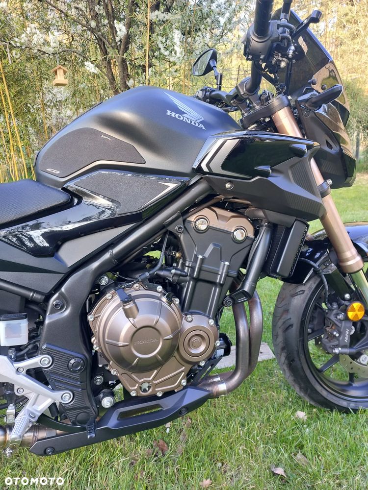 Honda CB - 12
