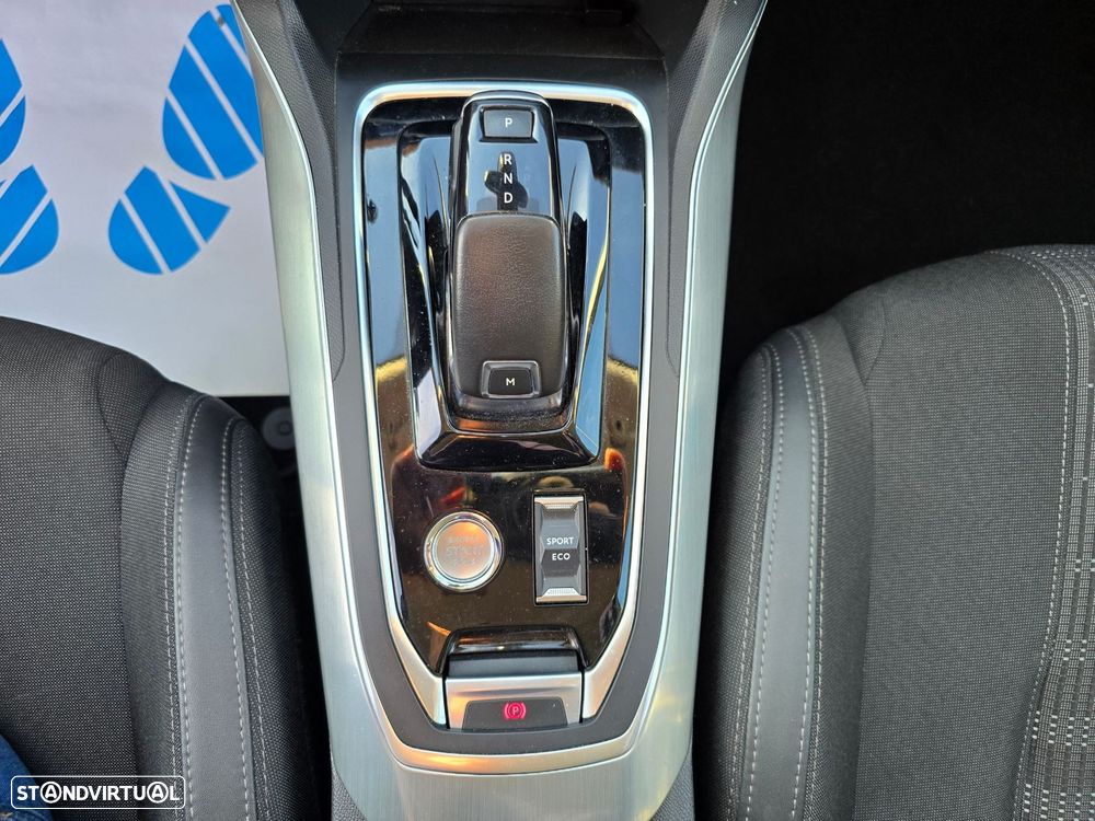 Peugeot 308 1.2 PureTech Allure EAT8 - 31