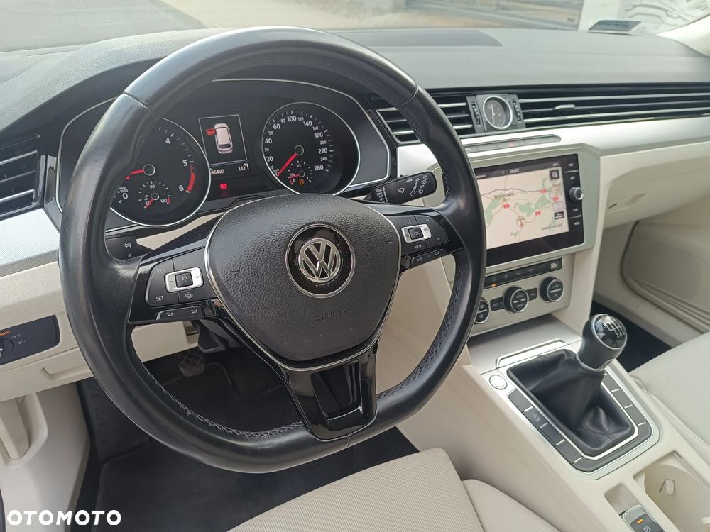 Volkswagen Passat Variant 2.0 TDI BMT Comfortline - 19
