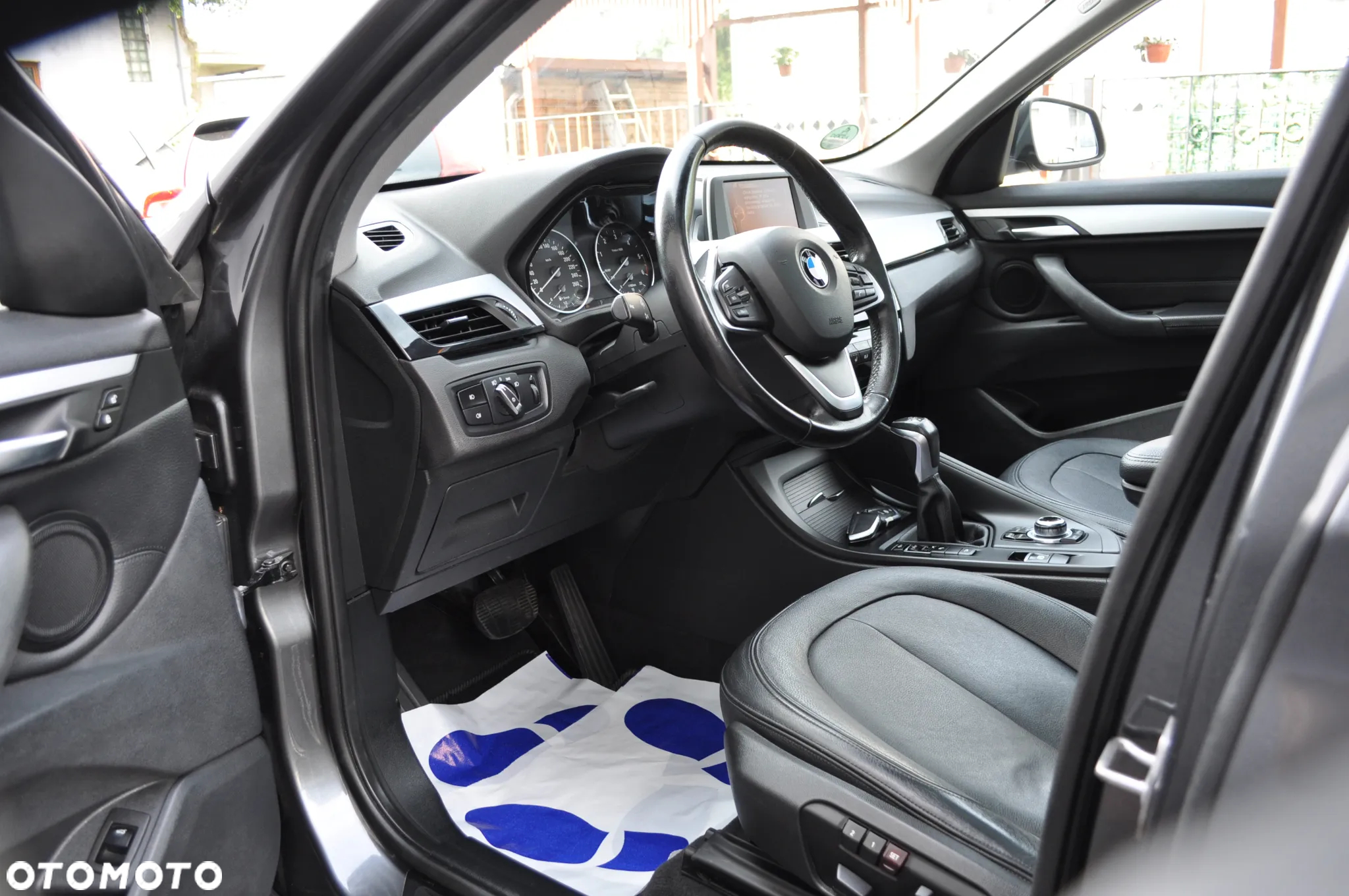 BMW X1 xDrive18d Business Edition - 17