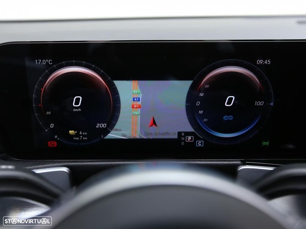 Mercedes-Benz EQB 300 4Matic AMG Line - 25