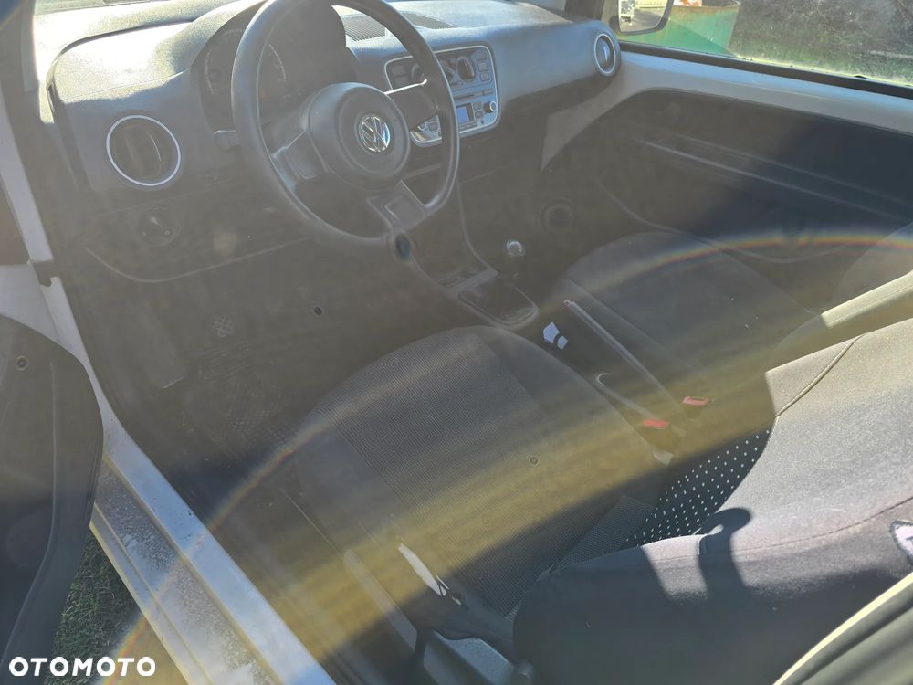 Volkswagen up! - 3
