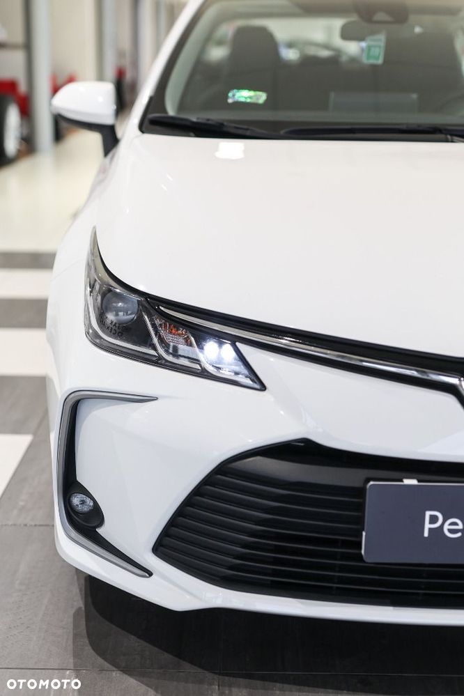 Toyota Corolla 1.8 Hybrid Comfort - 24