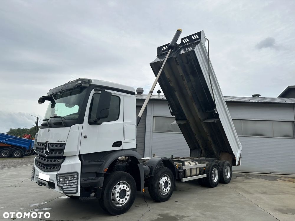 Mercedes-Benz Arocs 8x4 wywrotka - 5