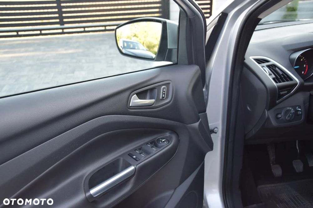 Ford Kuga 2.0 TDCi 4WD Titanium - 23