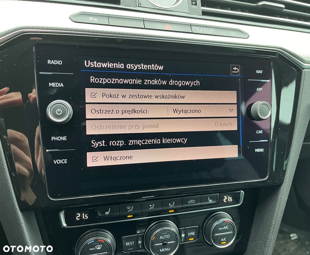 Volkswagen Passat 2.0 TDI BMT SCR 4Mot Highline DSG7 - 28