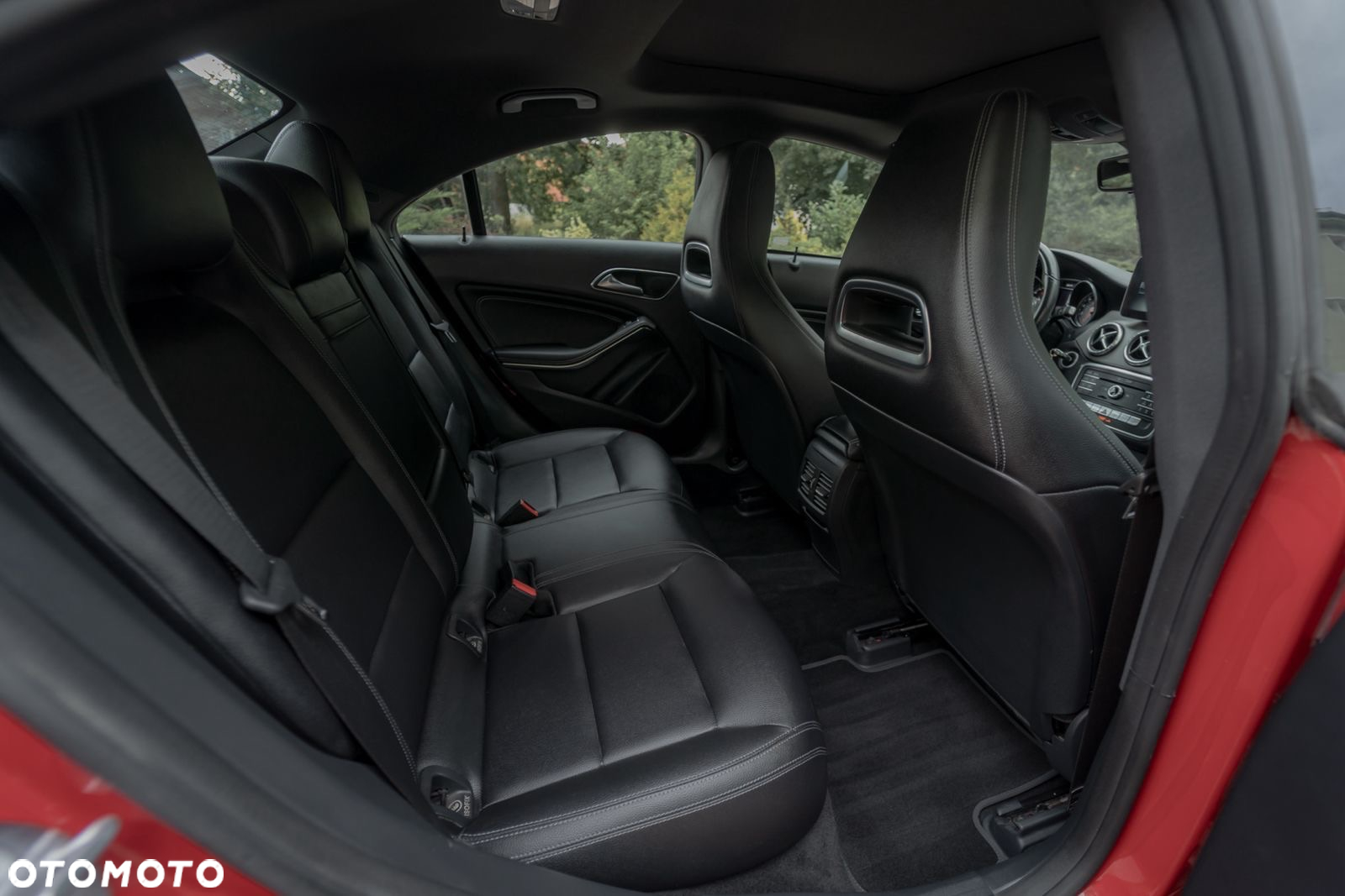 Mercedes-Benz CLA 250 4Matic 7G-DCT - 37