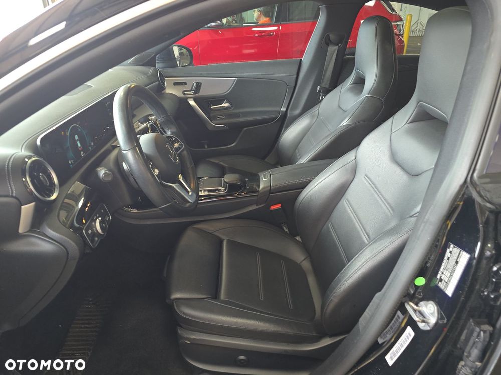 Mercedes-Benz CLA 250 4Matic 7G-DCT Peak Edition - 12