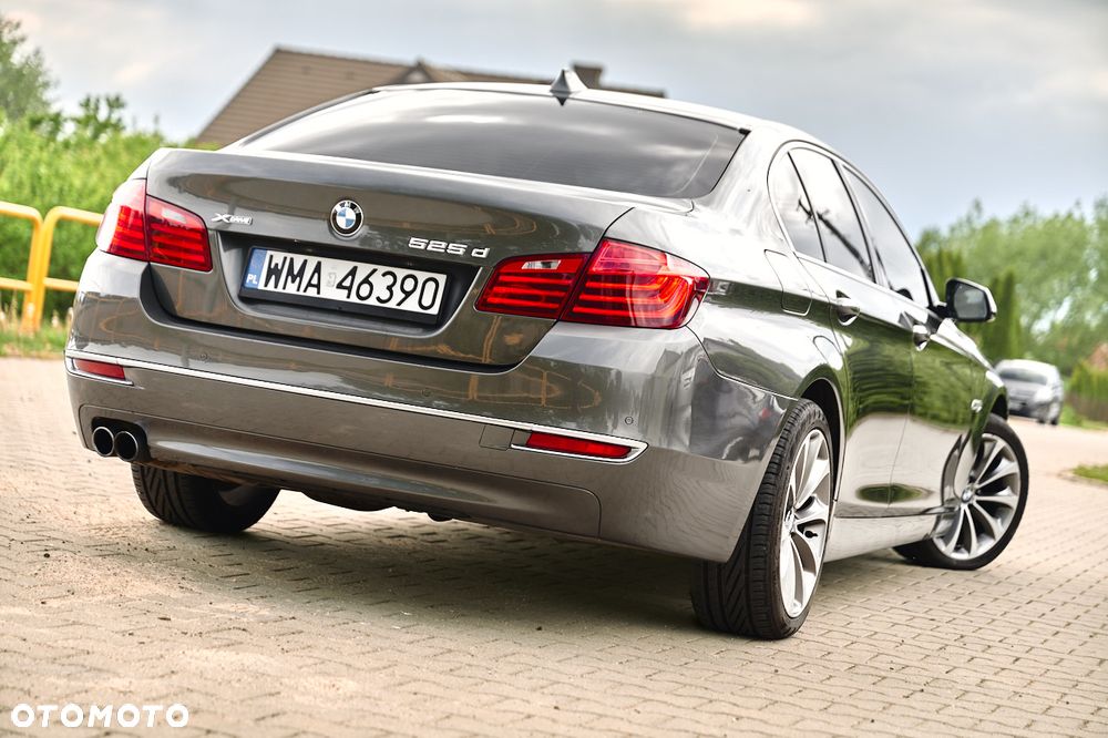 BMW Seria 5 525d xDrive Modern Line - 19