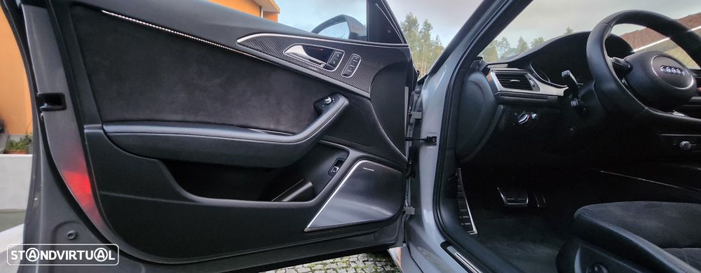 Audi RS6 Avant 4.0 TFSi quattro Tiptronic - 29