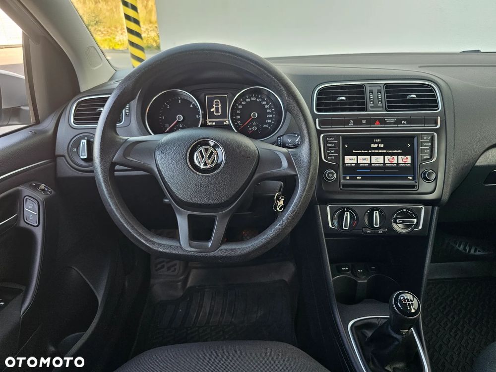 Volkswagen Polo 1.4 TDI (Blue Motion Technology) Comfortline - 17