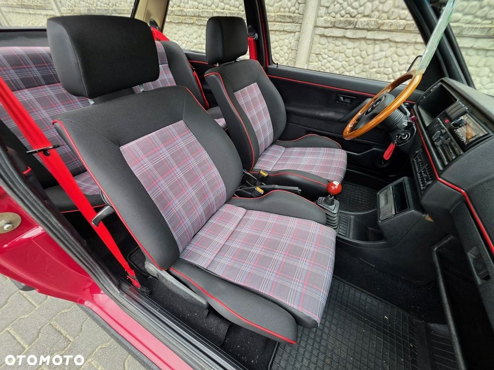 Volkswagen Jetta 1.3 GL - 21