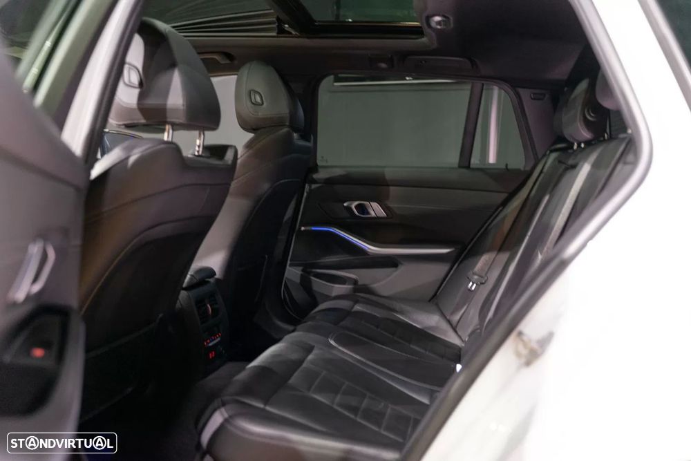 BMW 320 d Pack M Auto - 23