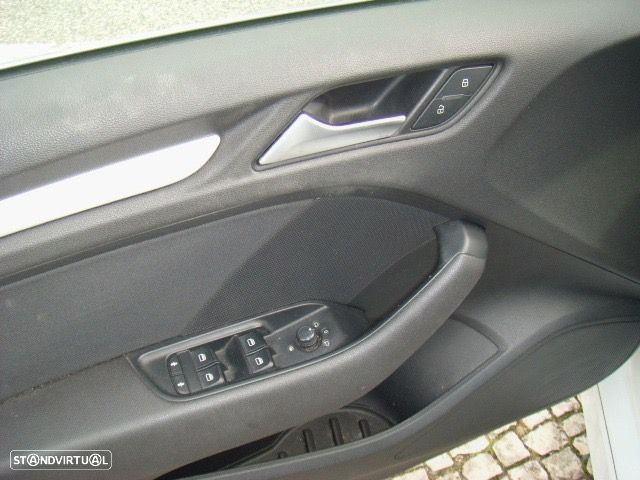 Audi A3 Limousine 1.6 TDI S-line - 14