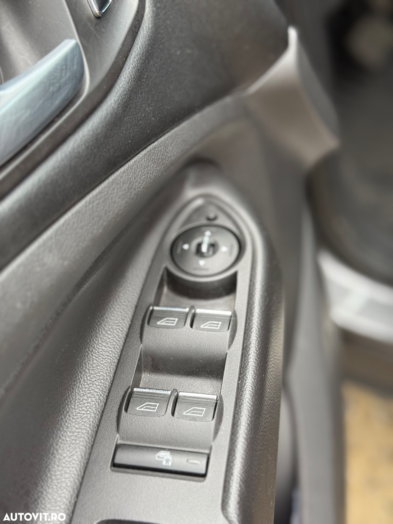 Ford Kuga 2.0 TDCi 4WD Powershift Titanium - 13