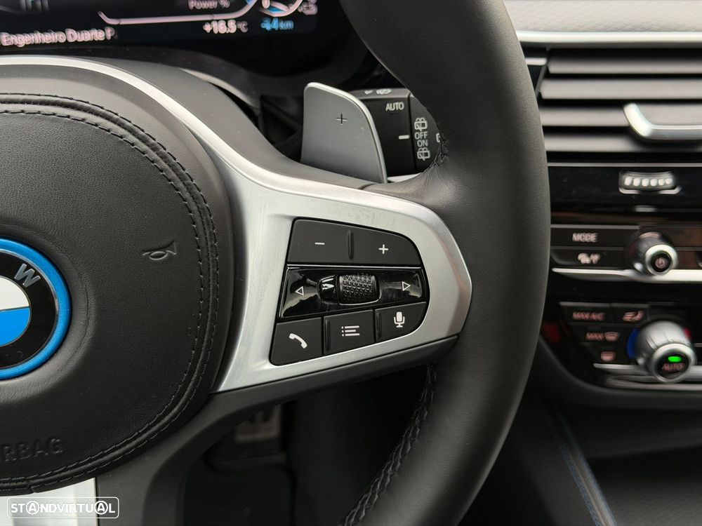 BMW 530 e Pack Desportivo M - 37