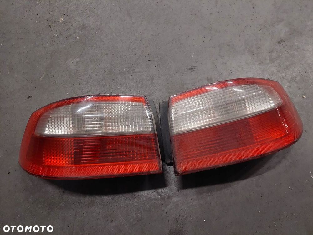 KOMPLETNY TYŁ RENAULT LAGUNA II TEB66 - 2